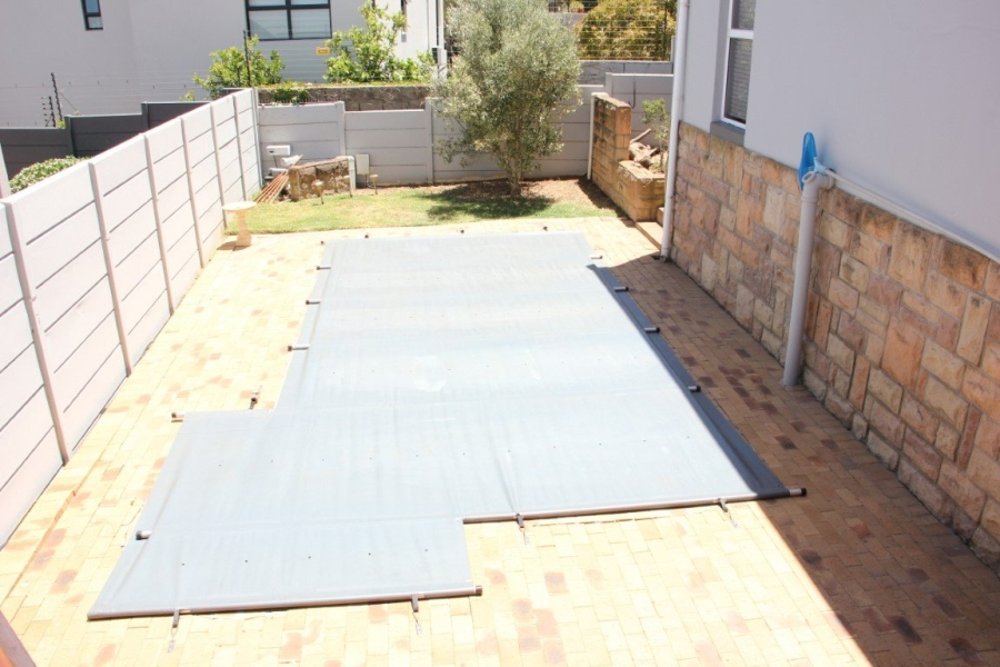 To Let 3 Bedroom Property for Rent in Heldervue Western Cape